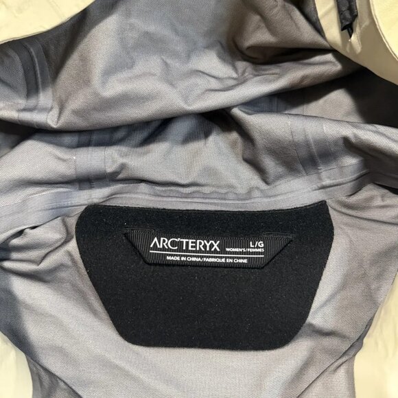 Arcteryx Venda Anorak Goretex Jacket - Picture 11 of 11